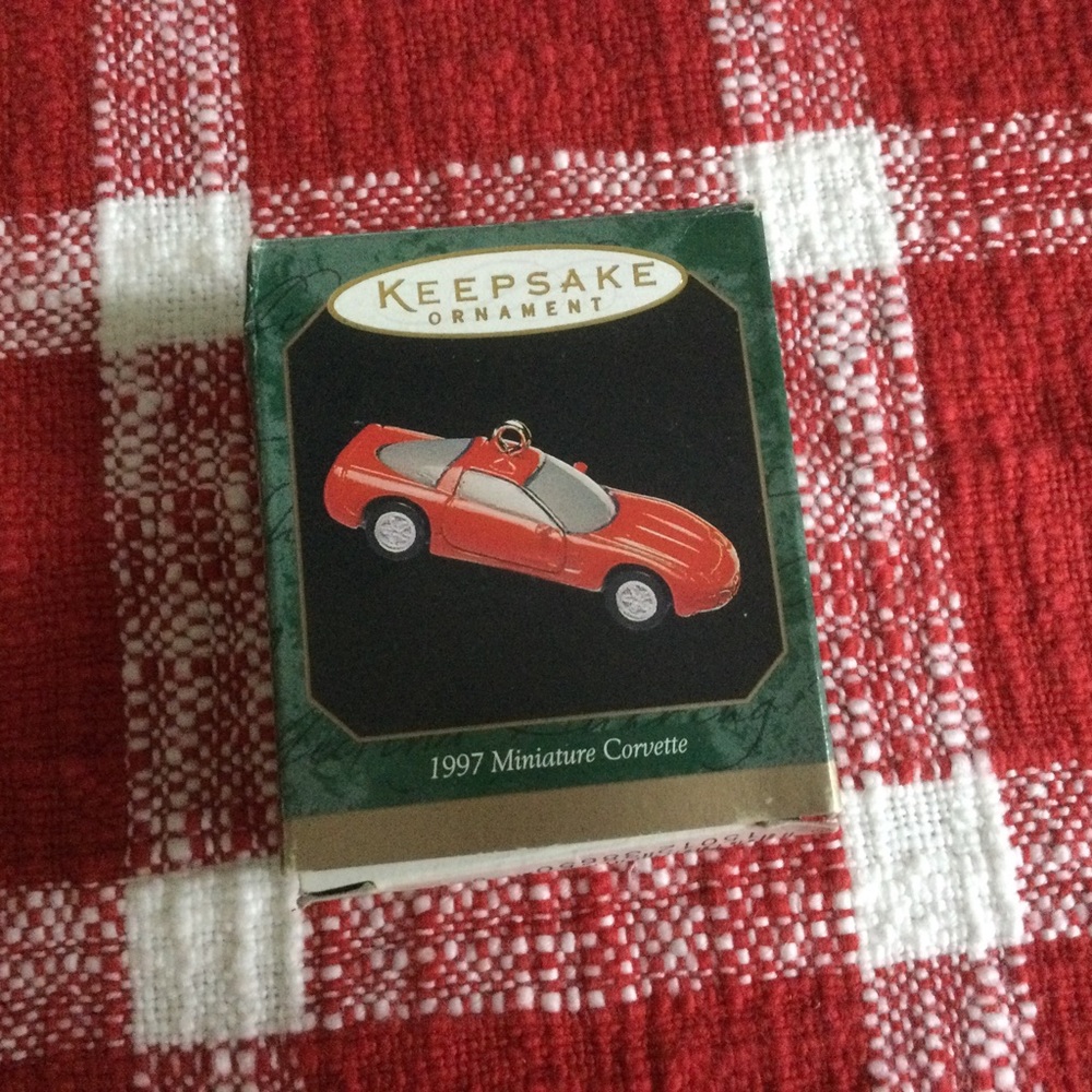 Hallmark Keepsake Ornament 1997 Miniature Corvette
